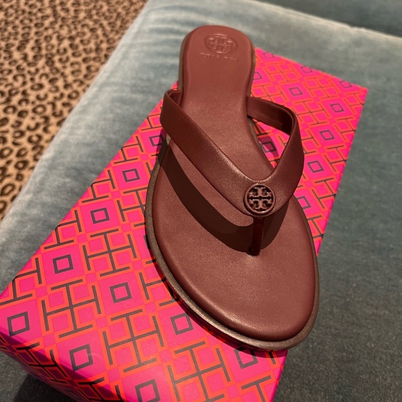 Tory Burch Shoes - NIB Tory Burch Benton Thong Sandals Size 8 New Claret